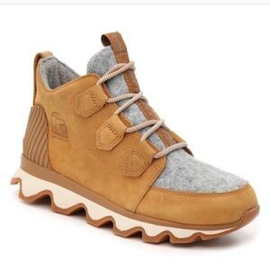 SOREL Kinetic Caribou Snow Boot